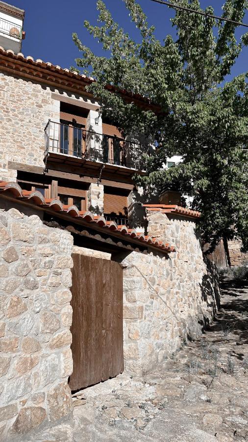 La Casa De La Acacia Apartment Olba Exterior photo